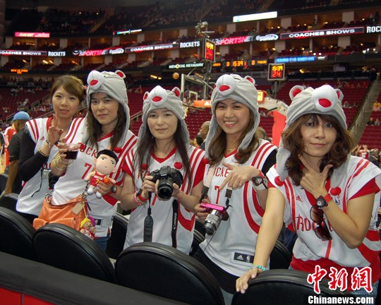 IM体育社区互动入口-日本队翻盘韩国队，黄鸭组合惊艳四座