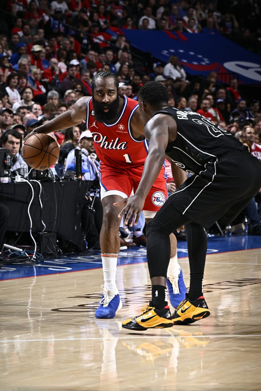 新秀助攻破封盖纪录,风头无两 新秀助攻破封盖纪录,风头无两