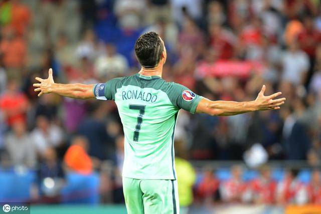 欧预赛:立陶宛年轻中锋成为当家射手,取得突破 欧预赛:立陶宛年轻中锋成为当家射手,取得突破